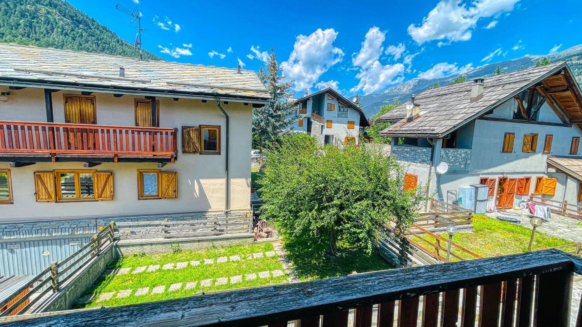 Appartamento Bellavista - Affitti Brevi Italia Oulx Exteriör bild